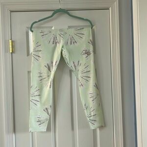 NIKE DRI-FIT YOGA LEGGINGS- NEW W.O Tag